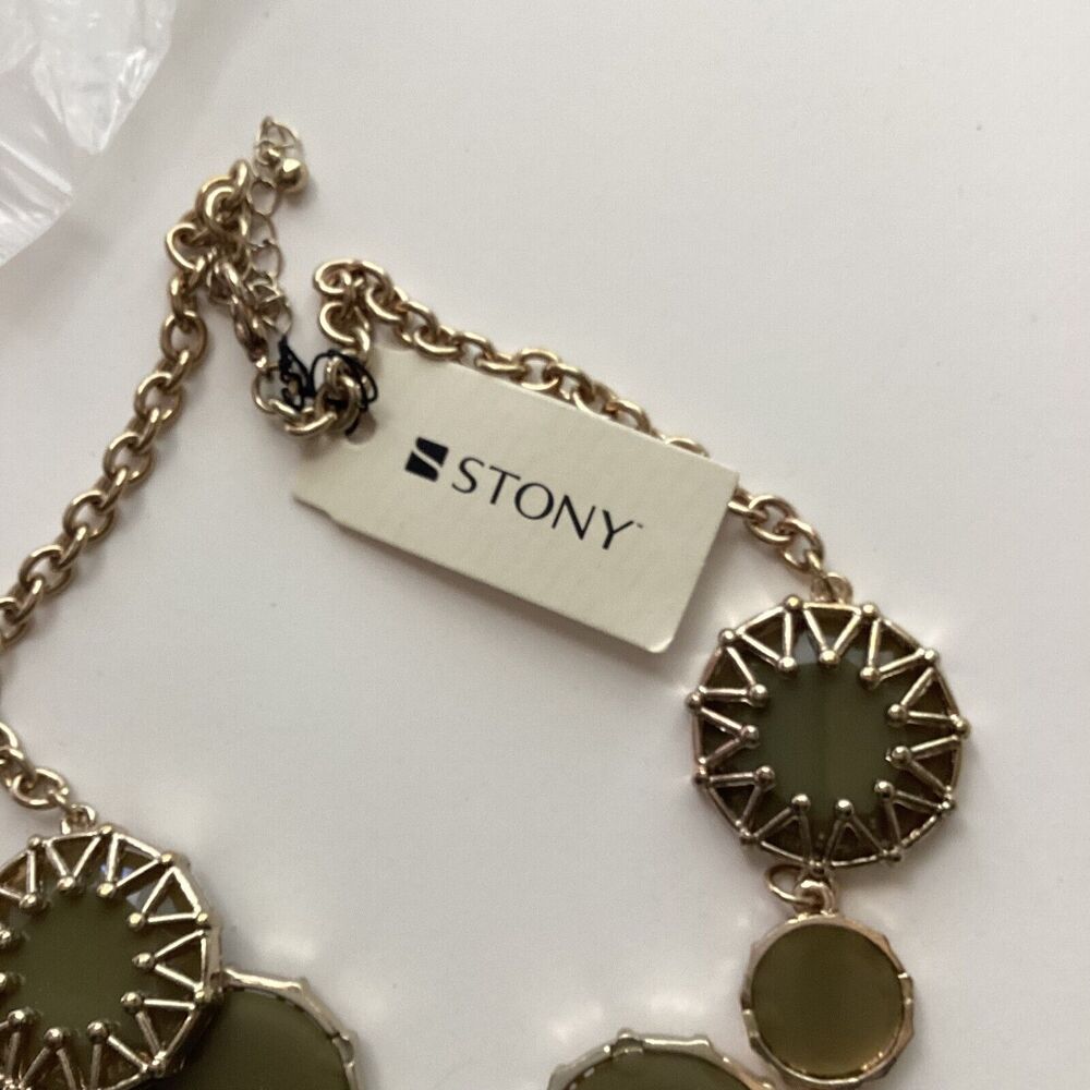 STONY 20" Chunky Green Round Wire Wrapped Necklace Gold Tone Chain Lobster Clasp